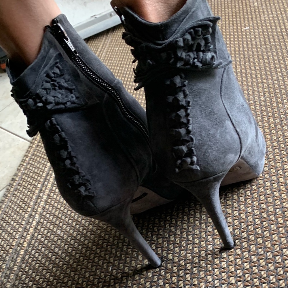 Awesome Kate ankle booties.